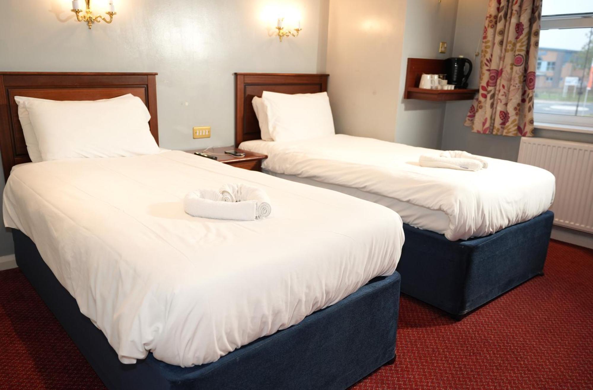 Consort Hotel ロザーハム エクステリア 写真